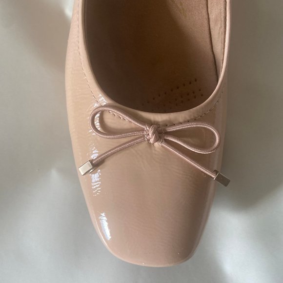 Clarks Women's Ballerina Flats Size 8.5 with cushion insole and heel pad - Picture 6 of 10